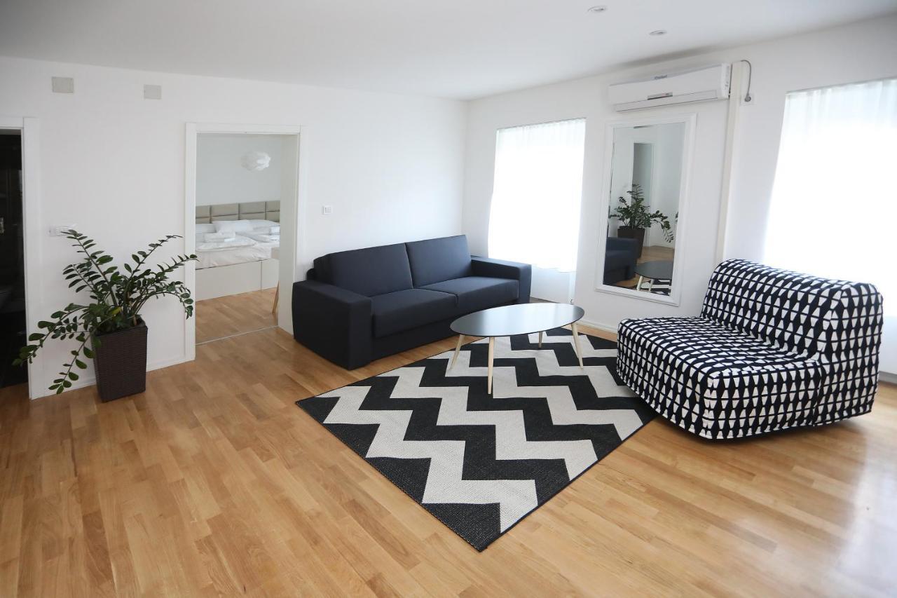 Home Apartmani I Sobe Osijek Exterior foto