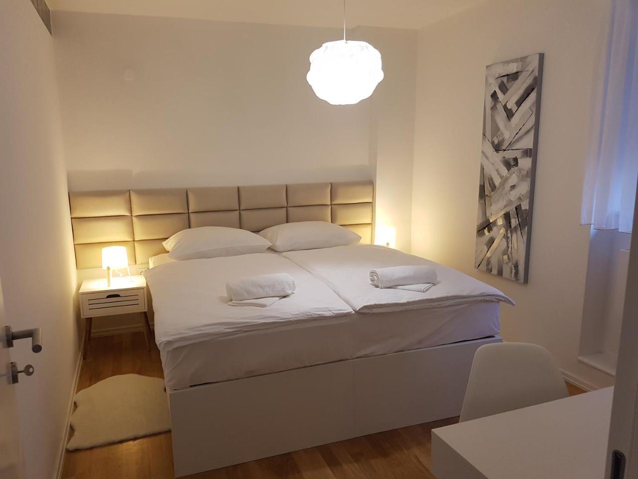 Home Apartmani I Sobe Osijek Exterior foto